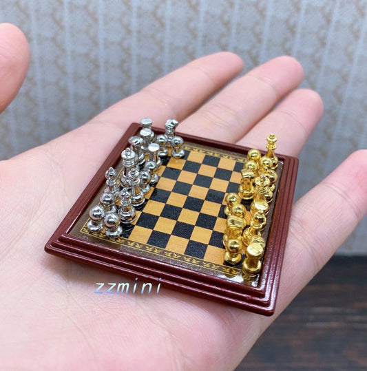 1/12 Dollhouse Miniature Toy Metal Silver & Golden Chess and Board Set Play Game Decoration